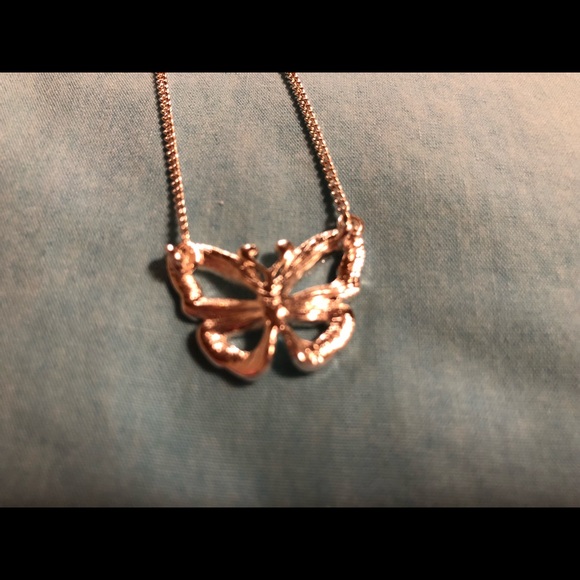 Butterfly 🦋 Necklace & Earrings Gift Set NIB - Picture 4 of 6